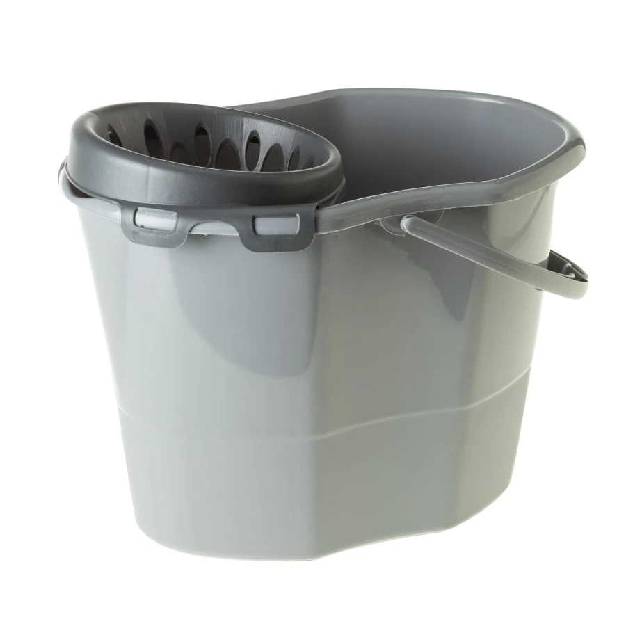 Aino Moppiämpäri Ja Puristin 1 Aino Moppiämpäri Ja Puristin